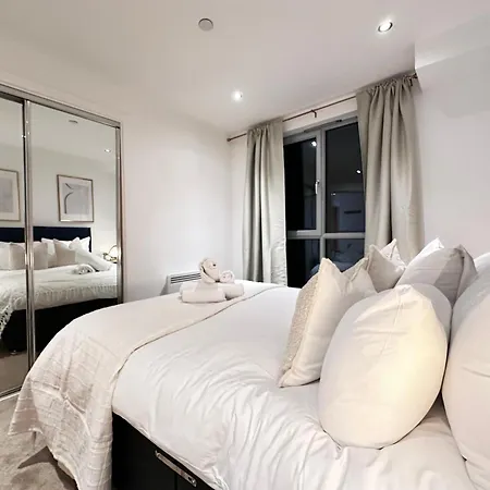 Marsh House - 2 Bedroom In The Heart Of The